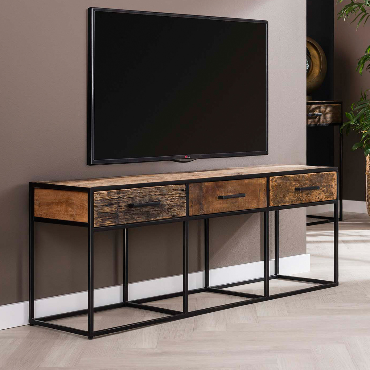Tv-meubel van hardhout en metaal